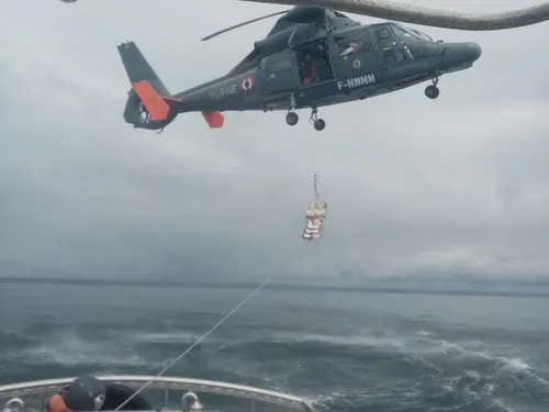 Au coeur d'un hélitreuillage avec la SNSM de Plouhinec